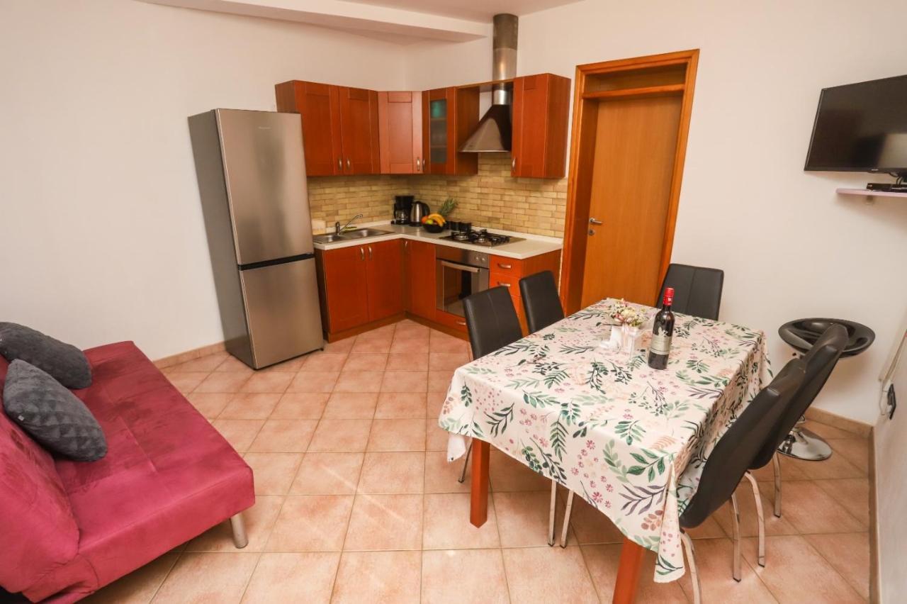 Apartment Nina With Private Pool Nova Vas  Luaran gambar