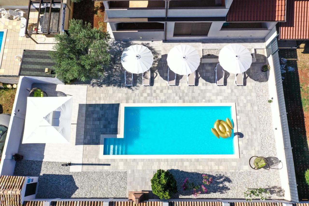 Apartment Nina With Private Pool Nova Vas  Luaran gambar