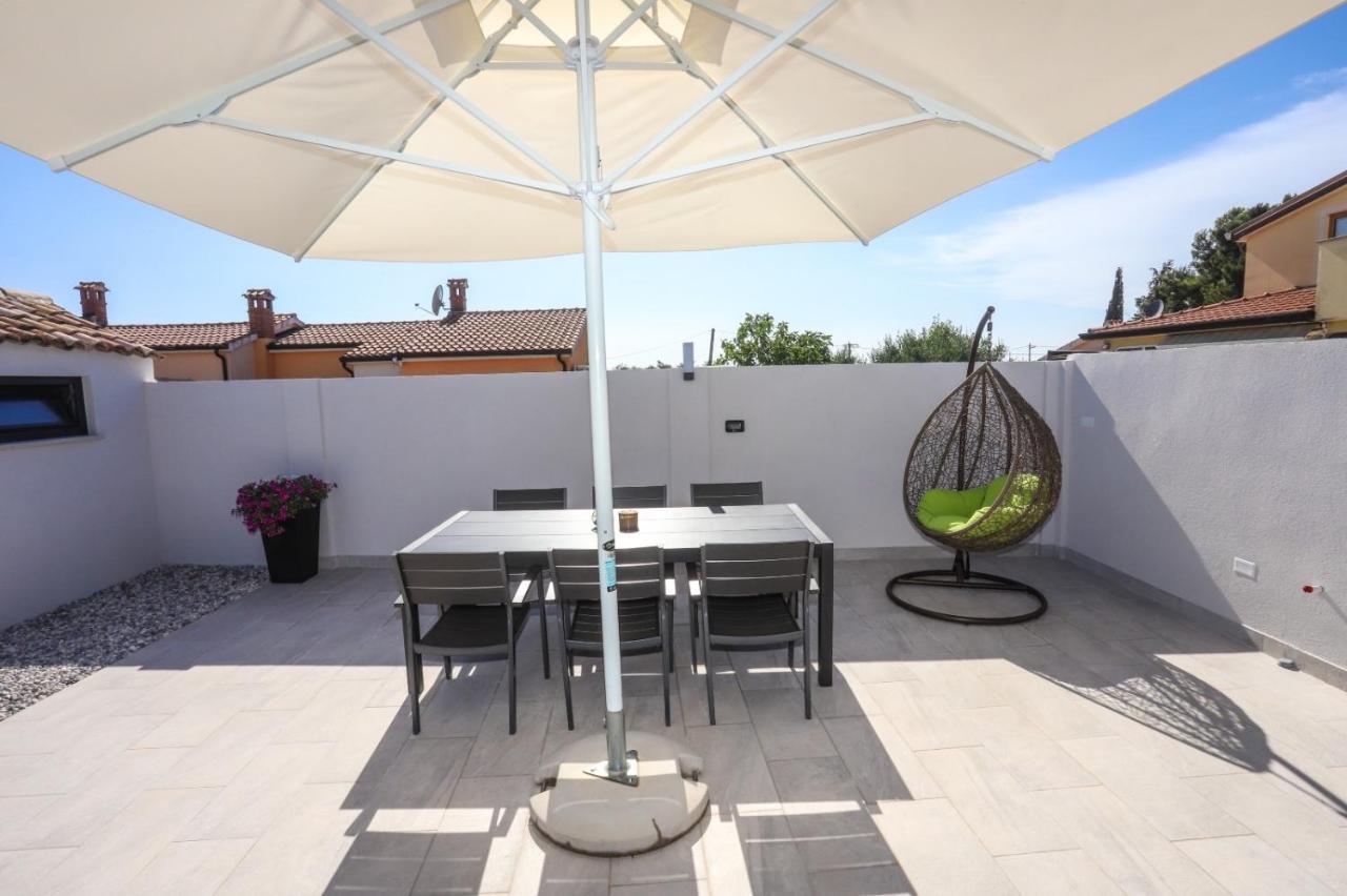 Apartment Nina With Private Pool Nova Vas  Luaran gambar