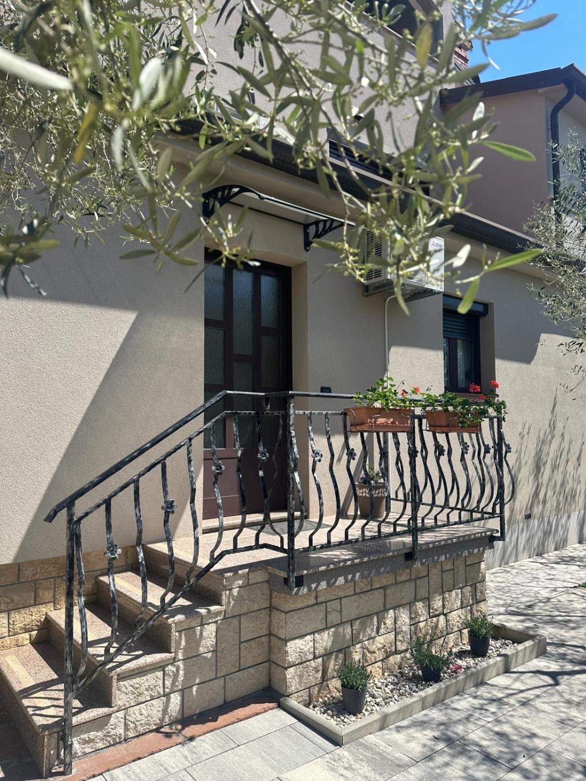 Apartment Nina With Private Pool Nova Vas  Luaran gambar