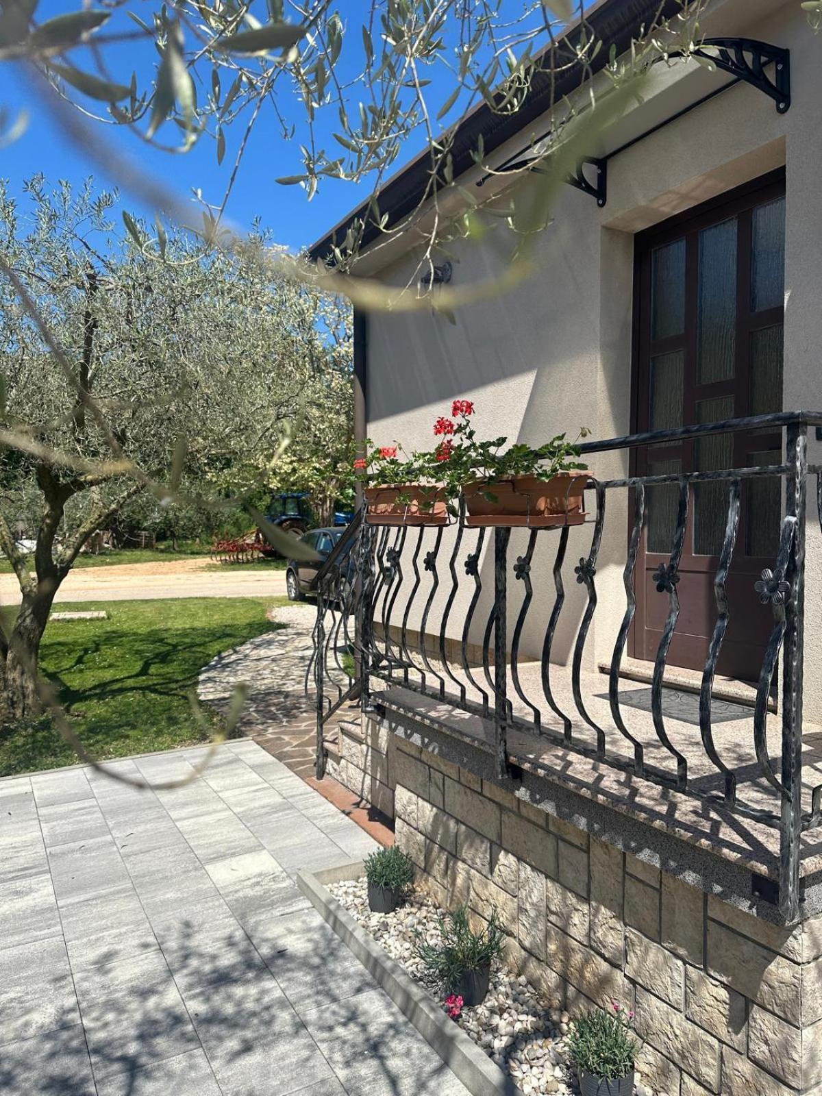 Apartment Nina With Private Pool Nova Vas  Luaran gambar